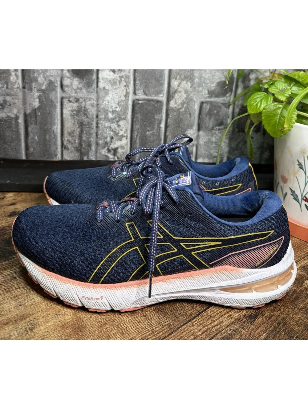 ASICS GEL-Nimbus 24 Blue/Pink/Yellow/White Solid Low Top Lace-Up Men's Runner